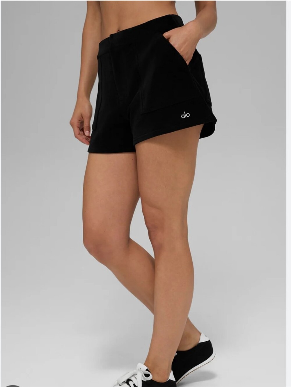 Alo Yoga Micro Corduroy On Duty Shorts Black Size Medium